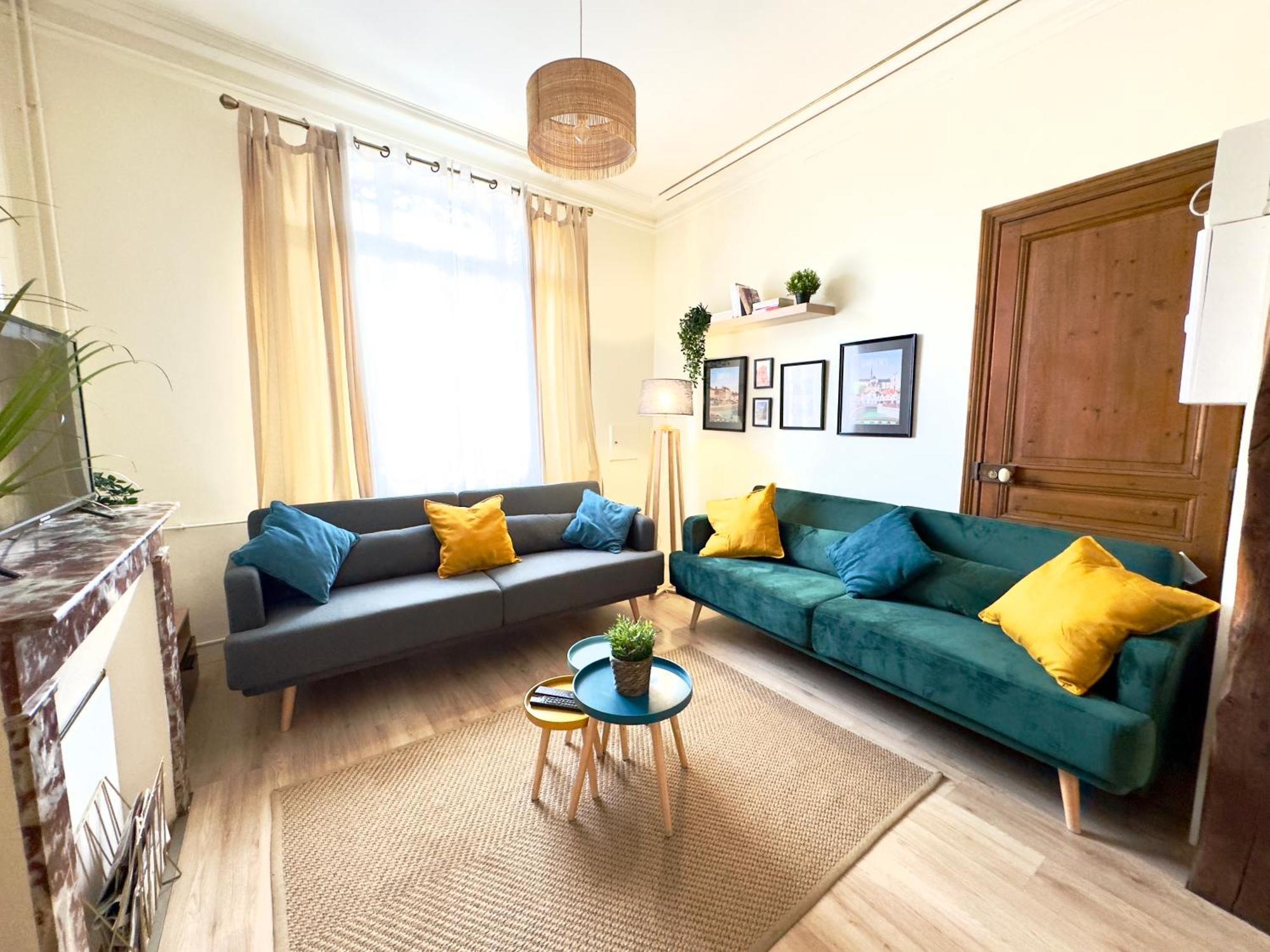 אמיינס 4 Chambres - Grande Maison - Parking - Jardin מראה חיצוני תמונה